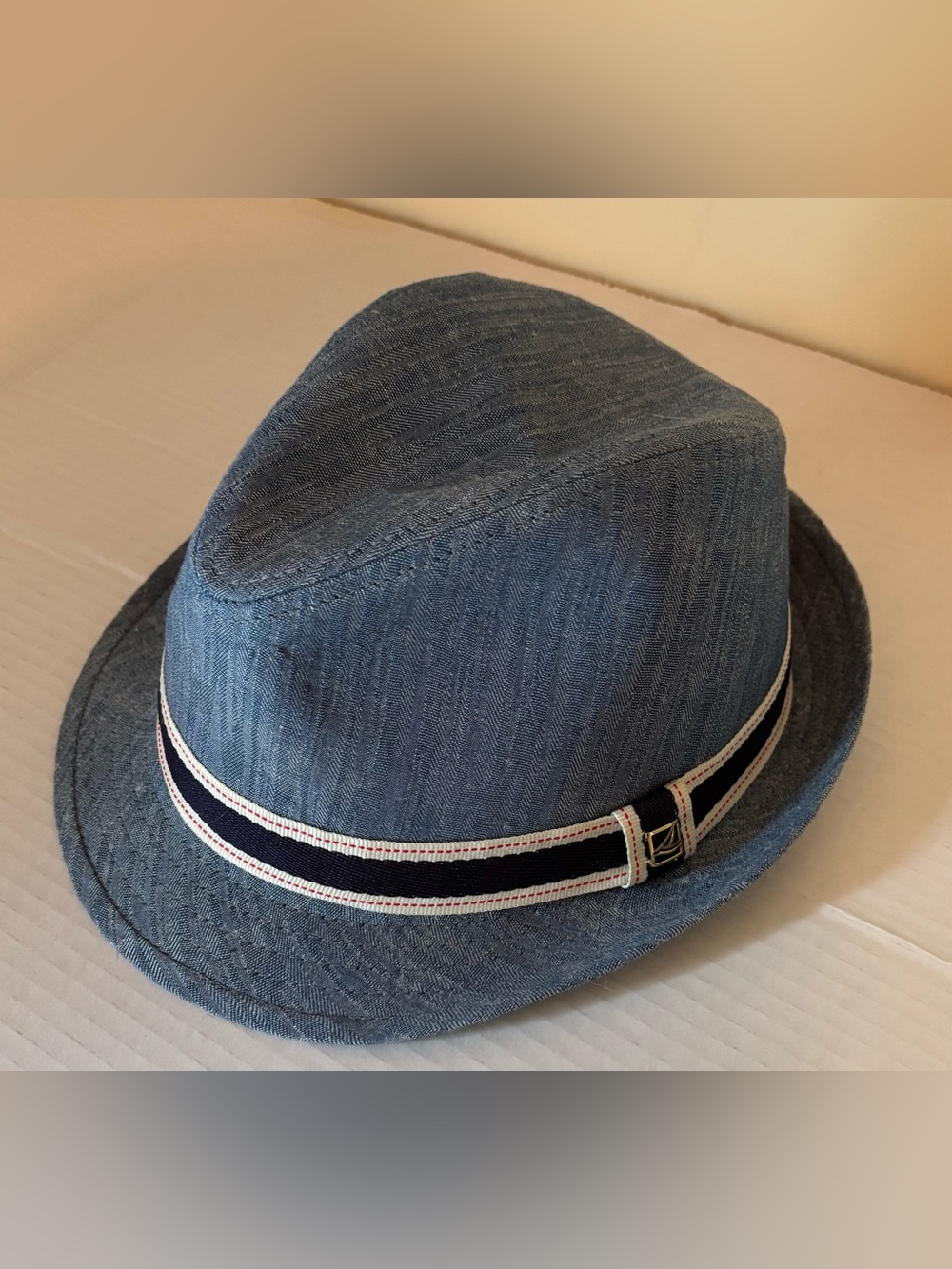 Sperry Top-Sider Denim Fedora Hat OSFM Pinched Crown Ribbon Band Logo NWOT